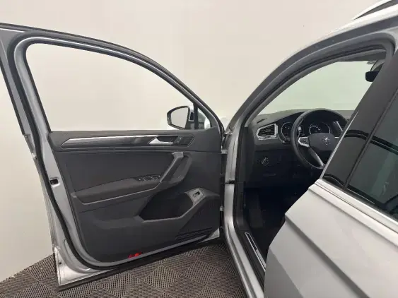 VOLKSWAGEN TIGUAN II - voiture d'occasion - Photo 19