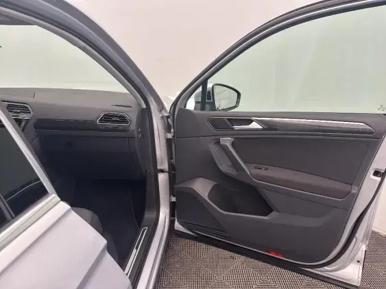 VOLKSWAGEN TIGUAN II - voiture d'occasion - Photo 20