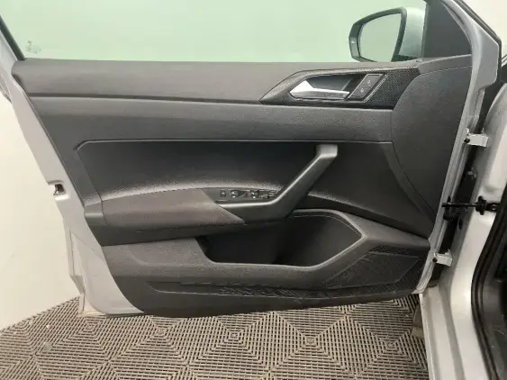 VOLKSWAGEN POLO VI - voiture d'occasion - Photo 19