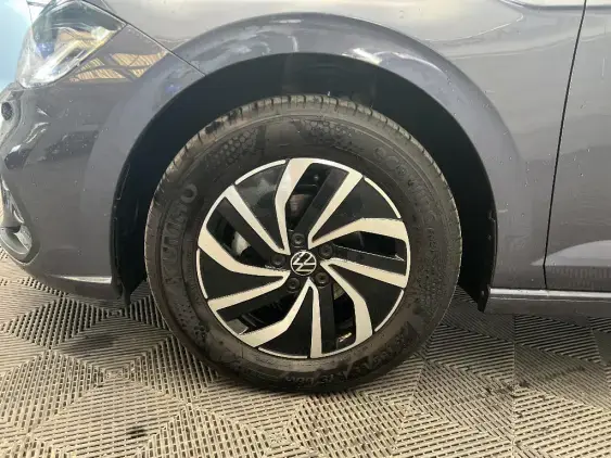 VOLKSWAGEN POLO VI - voiture d'occasion - Photo 22