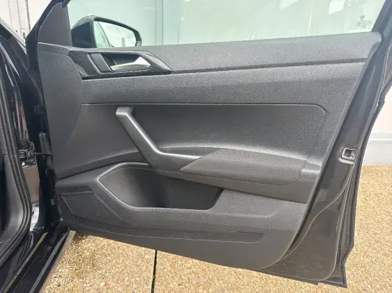 VOLKSWAGEN POLO VI - voiture d'occasion - Photo 19