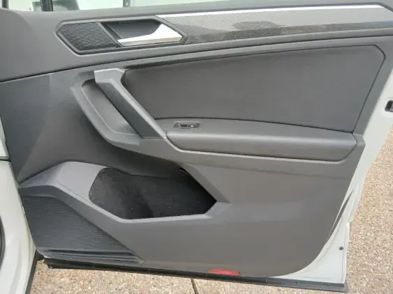 VOLKSWAGEN TIGUAN II - voiture d'occasion - Photo 20