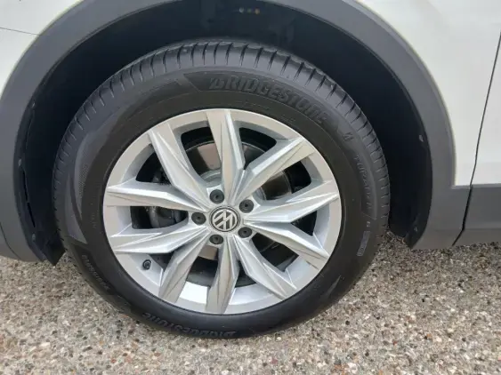 VOLKSWAGEN TIGUAN II - voiture d'occasion - Photo 23