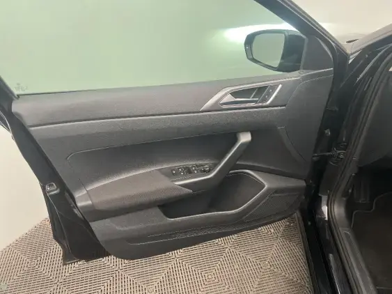 VOLKSWAGEN POLO VI - voiture d'occasion - Photo 19