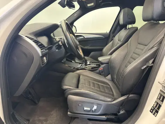 BMW X3 III - voiture d'occasion - Photo 17