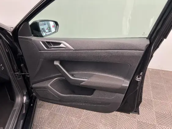 VOLKSWAGEN POLO VI - voiture d'occasion - Photo 19