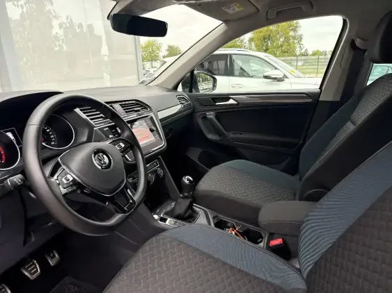 VOLKSWAGEN TIGUAN II - voiture d'occasion - Photo 17
