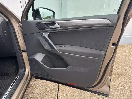 VOLKSWAGEN TIGUAN II - voiture d'occasion - Photo 19