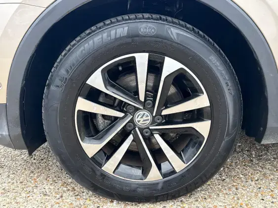VOLKSWAGEN TIGUAN II - voiture d'occasion - Photo 22