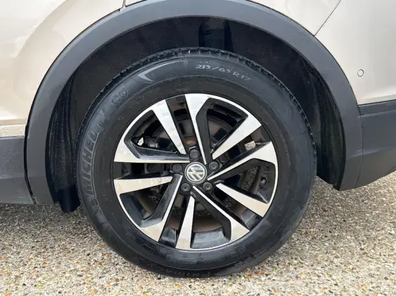 VOLKSWAGEN TIGUAN II - voiture d'occasion - Photo 23