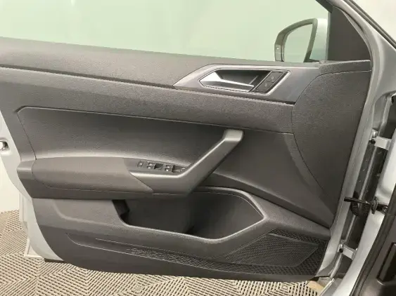 VOLKSWAGEN POLO VI - voiture d'occasion - Photo 18
