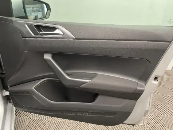 VOLKSWAGEN POLO VI - voiture d'occasion - Photo 19