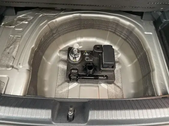 VOLKSWAGEN POLO VI - voiture d'occasion - Photo 17