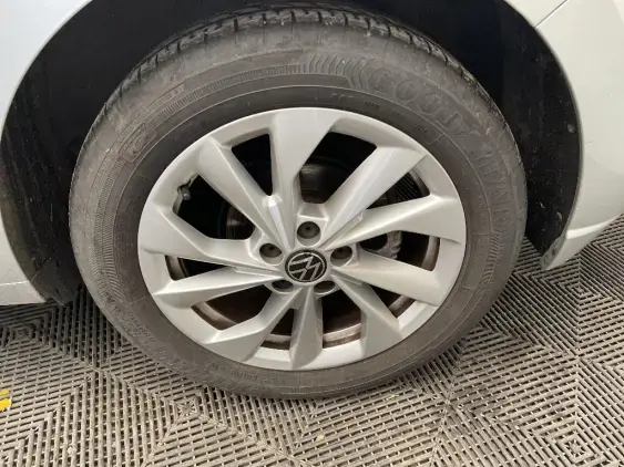 VOLKSWAGEN POLO VI - voiture d'occasion - Photo 24