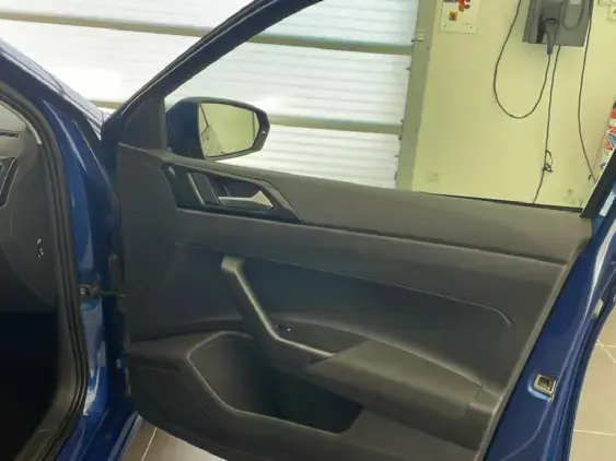 VOLKSWAGEN POLO V - voiture d'occasion - Photo 18