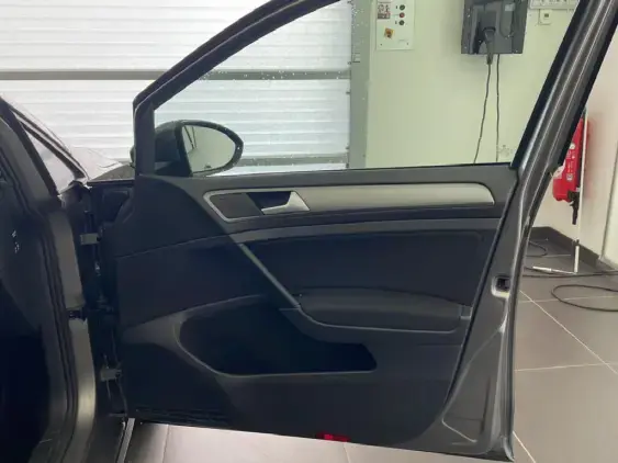 VOLKSWAGEN GOLF V - voiture d'occasion - Photo 18