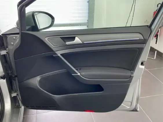 VOLKSWAGEN GOLF VIII - voiture d'occasion - Photo 18