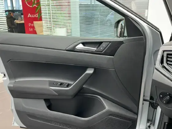 VOLKSWAGEN POLO VI - voiture d'occasion - Photo 17