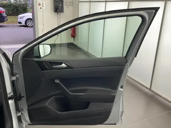 VOLKSWAGEN POLO VI - voiture d'occasion - Photo 18