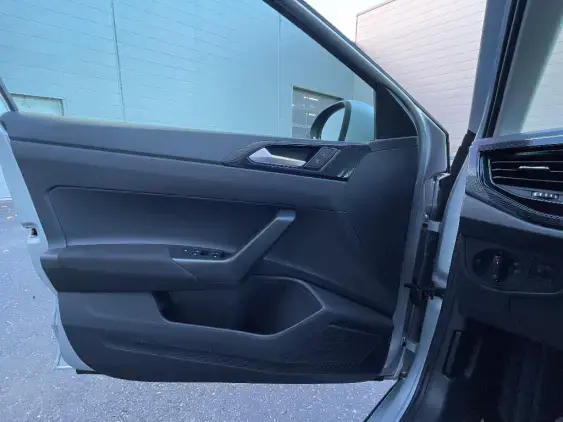 VOLKSWAGEN TAIGO - voiture d'occasion - Photo 17