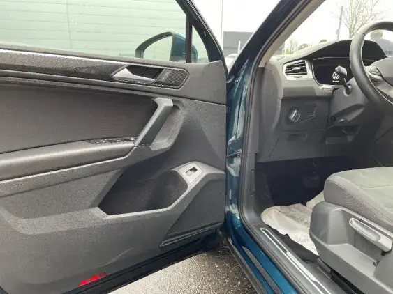 VOLKSWAGEN TIGUAN II - voiture d'occasion - Photo 17