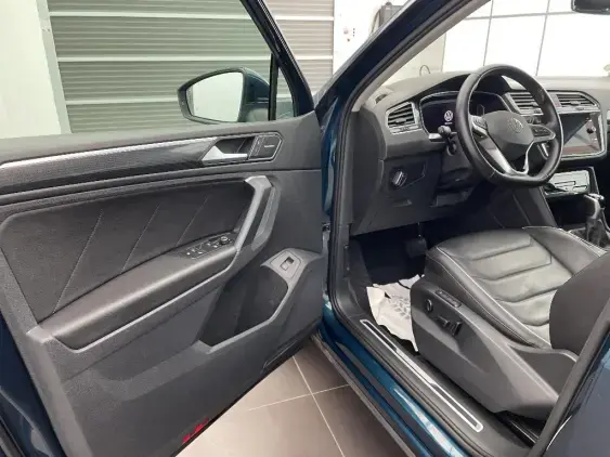 VOLKSWAGEN TIGUAN II - voiture d'occasion - Photo 17