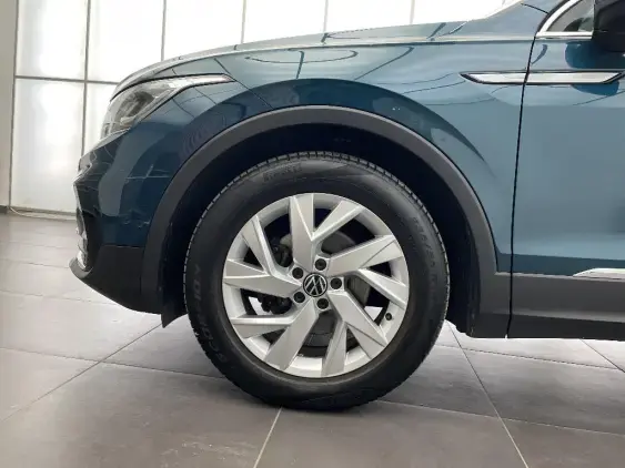 VOLKSWAGEN TIGUAN II - voiture d'occasion - Photo 21