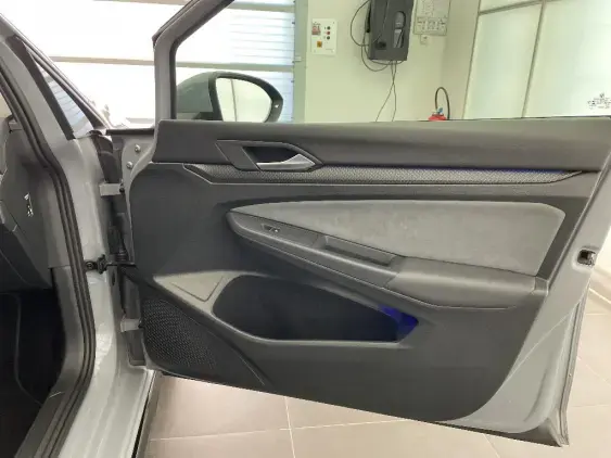 VOLKSWAGEN GOLF VIII - voiture d'occasion - Photo 17