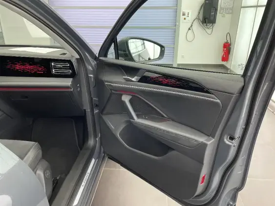 VOLKSWAGEN TIGUAN III - voiture d'occasion - Photo 18