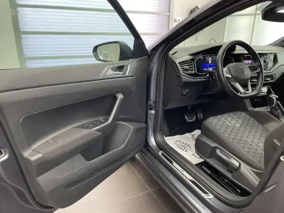 VOLKSWAGEN POLO V - voiture d'occasion - Photo 17