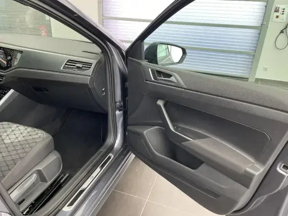 VOLKSWAGEN POLO V - voiture d'occasion - Photo 18