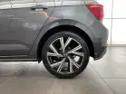 VOLKSWAGEN POLO V - Photo 22