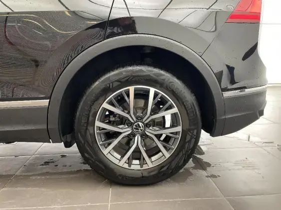 VOLKSWAGEN TIGUAN II - voiture d'occasion - Photo 20