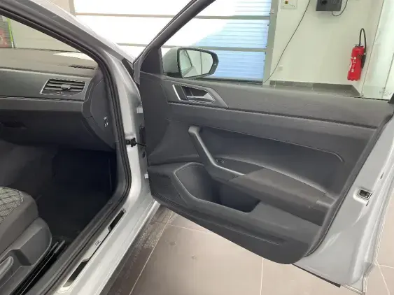 VOLKSWAGEN POLO V - voiture d'occasion - Photo 18