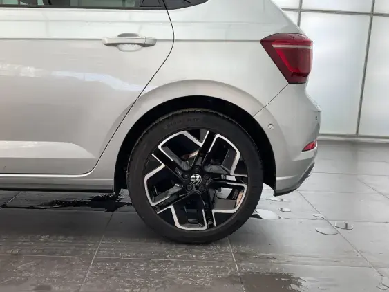 VOLKSWAGEN POLO V - voiture d'occasion - Photo 22