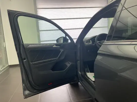 VOLKSWAGEN TIGUAN III - voiture d'occasion - Photo 17