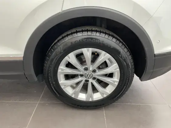 VOLKSWAGEN TIGUAN II - voiture d'occasion - Photo 21