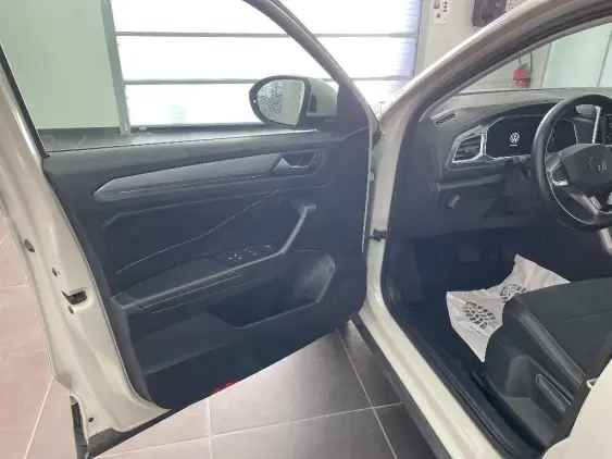 VOLKSWAGEN T-ROC II - voiture d'occasion - Photo 17