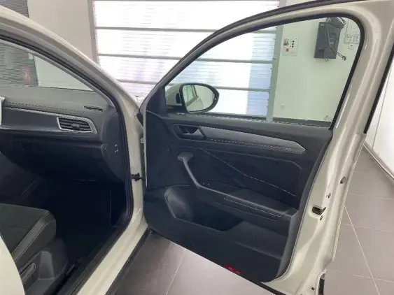 VOLKSWAGEN T-ROC II - voiture d'occasion - Photo 18