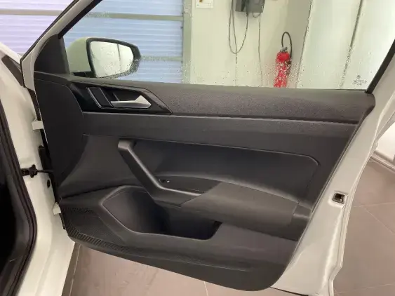 VOLKSWAGEN POLO V - voiture d'occasion - Photo 18