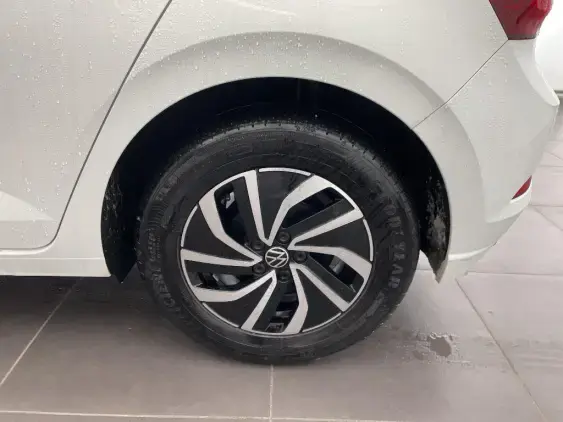 VOLKSWAGEN POLO V - voiture d'occasion - Photo 22