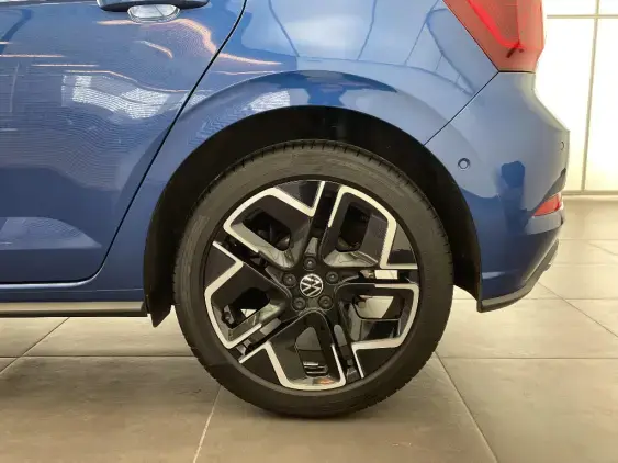 VOLKSWAGEN POLO V - voiture d'occasion - Photo 22