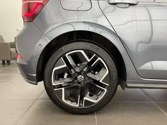 VOLKSWAGEN POLO V - voiture d'occasion - Photo 23