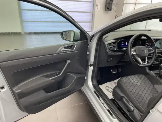 VOLKSWAGEN POLO V - voiture d'occasion - Photo 17