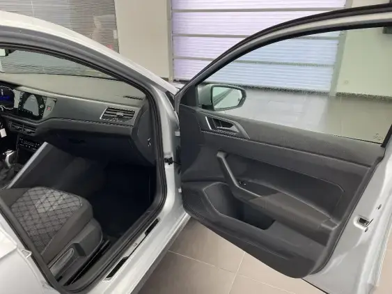 VOLKSWAGEN POLO V - voiture d'occasion - Photo 18