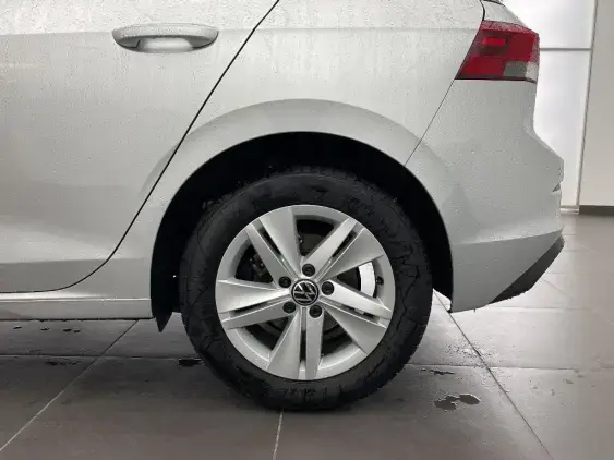 VOLKSWAGEN GOLF V - voiture d'occasion - Photo 22