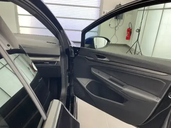 VOLKSWAGEN GOLF V - voiture d'occasion - Photo 17