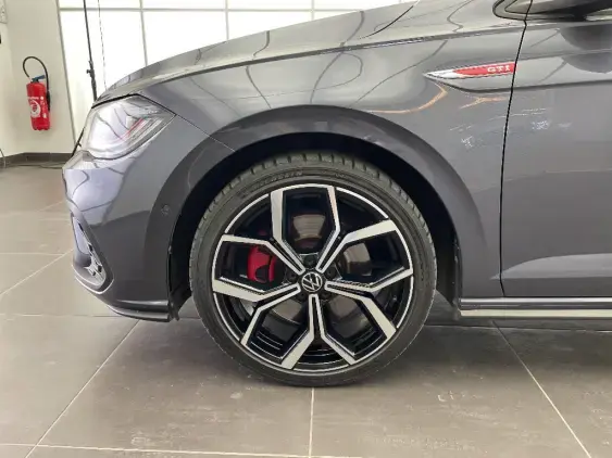 VOLKSWAGEN POLO V - voiture d'occasion - Photo 20