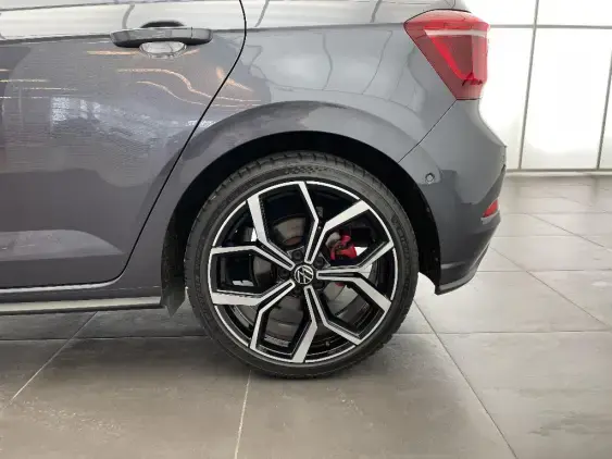 VOLKSWAGEN POLO V - voiture d'occasion - Photo 21