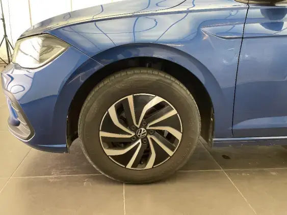 VOLKSWAGEN POLO V - voiture d'occasion - Photo 19